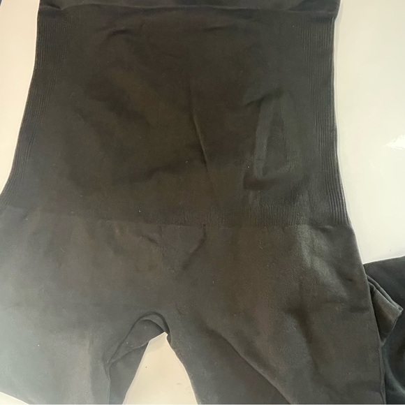 Time and Tru Maternity Large 12/14 Black Leggings PRELOVED - Picture 6 of 7